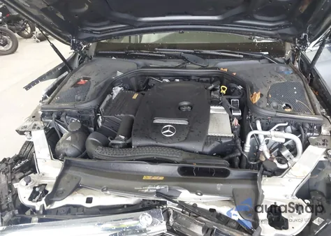 2017 Mercedes-Benz E 300 4Matic z USA, uszkodzony, nr VIN WDDZF4KB0HA134594